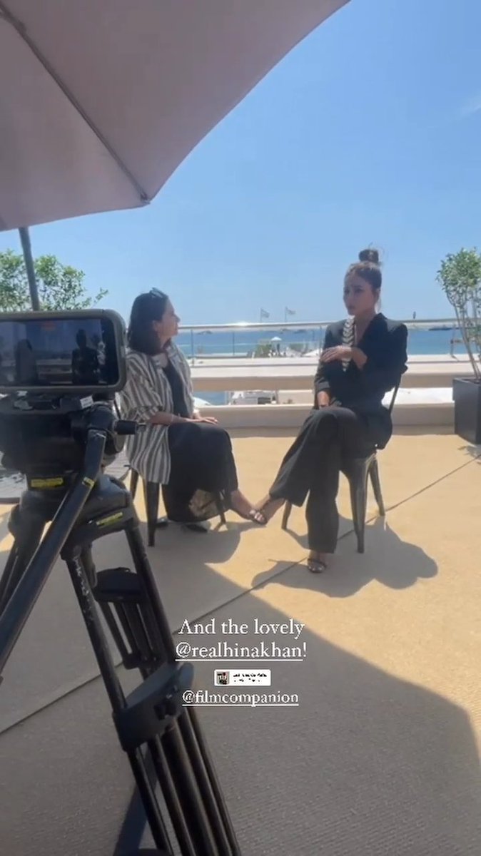 oyechaitanya's tweet photo. Omg THE ANUPAMA CHOPRA interviewing hina once again !! Ufff so excited ! gear up b!tches 🥵🔥
#HinaKhan #CannesFilmFestival
 HINA SETS CANNES ABLAZE https://t.co/mtx1TER1rD