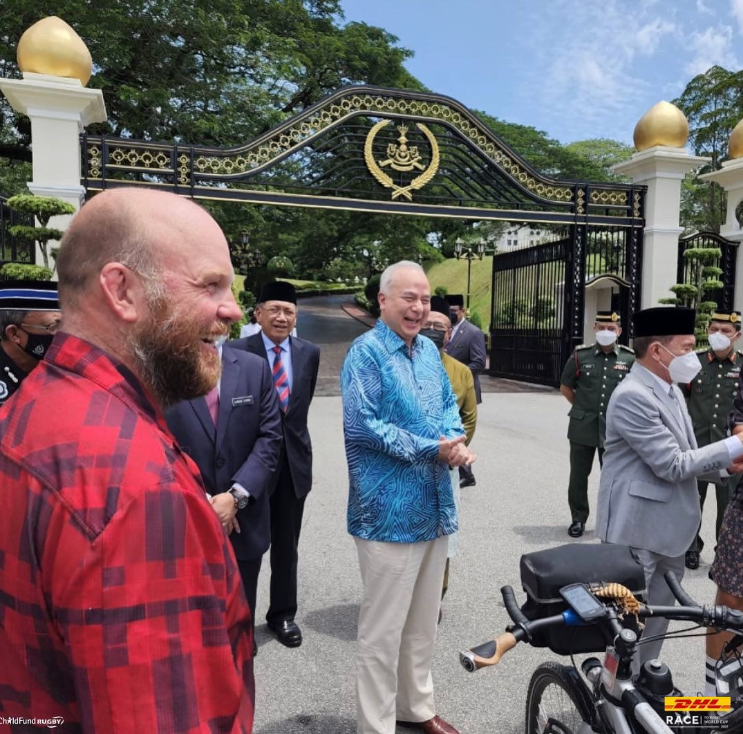 racetoRWC's tweet photo. Day 67 

A once in a life time event. 

We met with His Royal Highness; 
Sultan Nazrin Muizzuddin Shah. He has a keen interest in Rugby and was interested in our story and to see the @rugbyworldcup 2021 whistle. Thanks Nath. 

@WorldRugby @RonRutland @DHLRugby @ChildFundRugby https://t.co/Fo7SbLjo9y