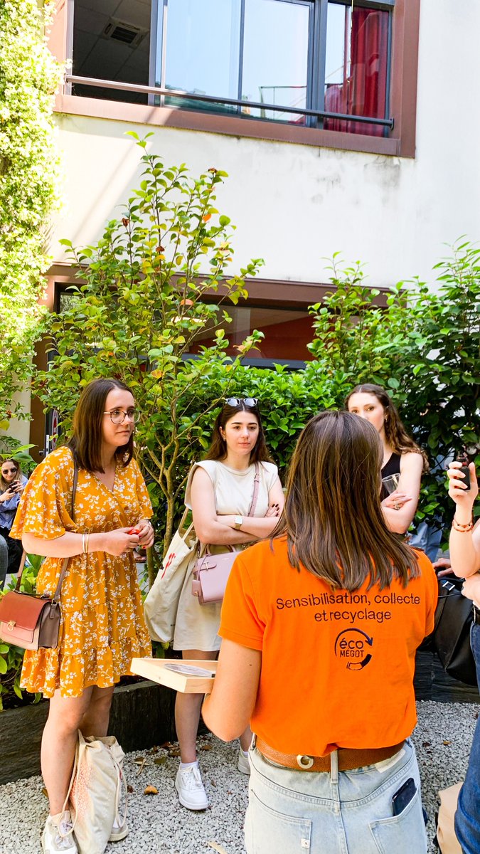 iseg_bordeaux's tweet photo. [L’ISEG S’ENGAGE 🌏] 

Dans la poursuite de son engagement #RSE, les étudiants de l’ISEG adoptent des réflexes qui font bouger les choses ! 
Un campus et une #planète plus propre grâce à @EcoMegot 
Nous pouvons tous agir, il n’est jamais trop tard pour commencer 😉 https://t.co/CkMOAuumde