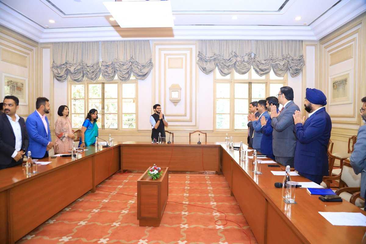 AUThackeray's tweet photo. In the post-pandemic times, there is an immense potential of growth for hospitality sector. Today, a MoU was signed with private entrepreneurs to provide quality accommodation to tourists at Mahabaleshwar, Matheran, Mithabaw, Harihareshwar and Tadoba. https://t.co/Thhh4ppTnv