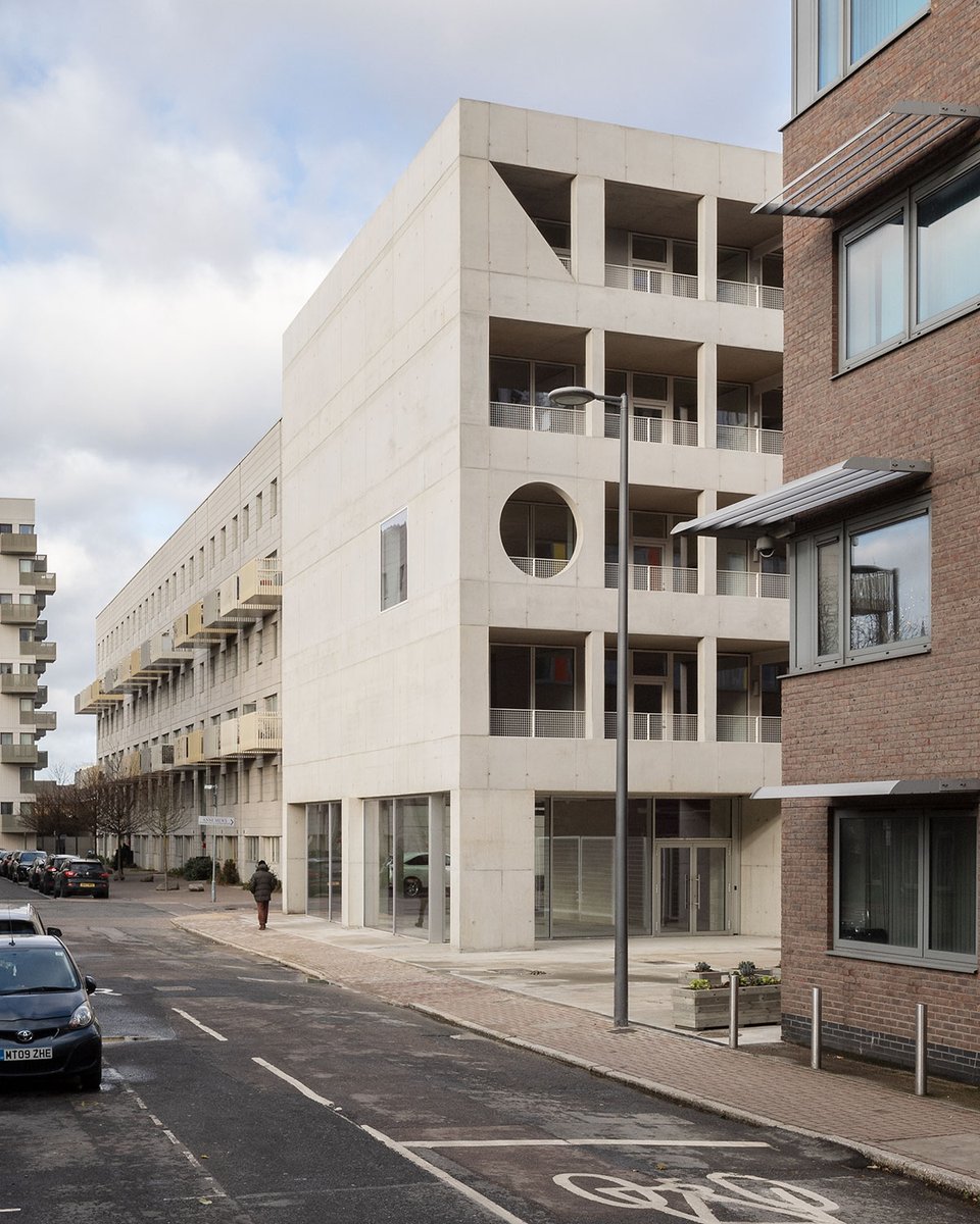 concretecentre's tweet photo. A House for Artists uses concrete as structure, finish and in its thermal, acoustic and fire strategies – and its embodied carbon is 20% less than RIBA’s 2030 target. Read more in #CQSpring https://t.co/k8JiAa4RVM https://t.co/gIVpwZHSZQ