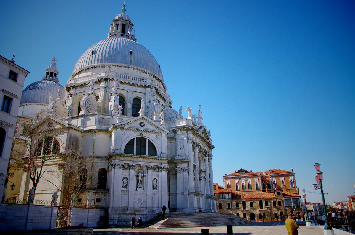 サンタ・マリア・デッラ・サルーテ聖堂⛪️ベネツィアでも最も人気の教会の一つです🇮🇹