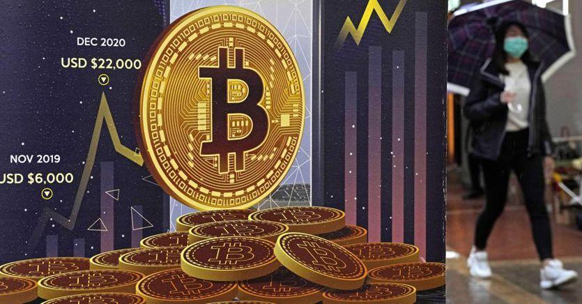 sole24ore's tweet photo. Bitcoin, così i «minatori» cinesi aggirano i divieti: Pechino seconda al mondo dopo gli Usa https://t.co/kHJarjVLAU https://t.co/ve52sQUdob