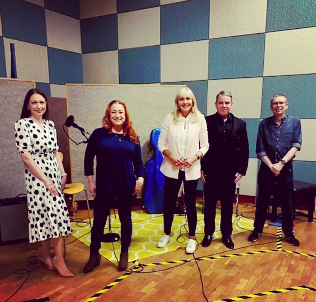 geraldperegrine's tweet photo. Sincere thanks to @MiriamOCal for inviting myself, @niamhkavanagh93 #brianconnor and @Denise1Rogers on air to play and chat about Covid Care Concerts and our upcoming @NCH_Music Gala 15th June.
Sunday with Miriam @10am 22nd May @RTERadio1
@creativeirl @DeptCulturelRL @rtenews https://t.co/vEBg8Q0H7U