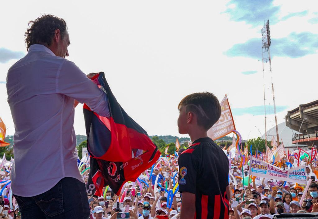 #TBT Los Conservador de Norte de Santander ratificaron en Cúcuta que vamos a ganar #FicoPresidente #FicoUneAColombia  ¡Nuestro Partido va a defender la democracia y las libertades!