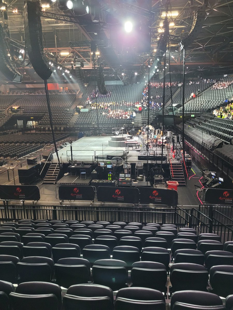 MonktonParkHT's tweet photo. Getting ready for young voices! @MonktonParkSch https://t.co/srxB9vRFGQ