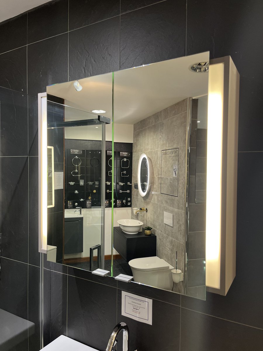 kitchens_future's tweet image. Ex Display Duravit Mirror Cabinet. RRP £986, ONLY £450 INC VAT