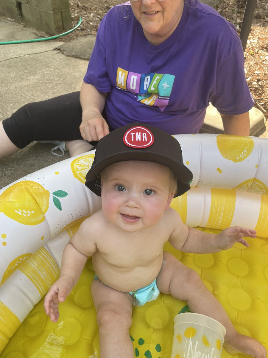TREJohnson2's tweet photo. Enjoyed being able to stop by @NextRoundLive yesterday and seeing first hand what a great product that group has put together. Already enjoying my new swag, even let my daughter try it out in her new pool. @TheLanceTaylor @RockstarBHM @jimdunaway @RyanBrownLive  thanks again!! https://t.co/TkiLmXVONh