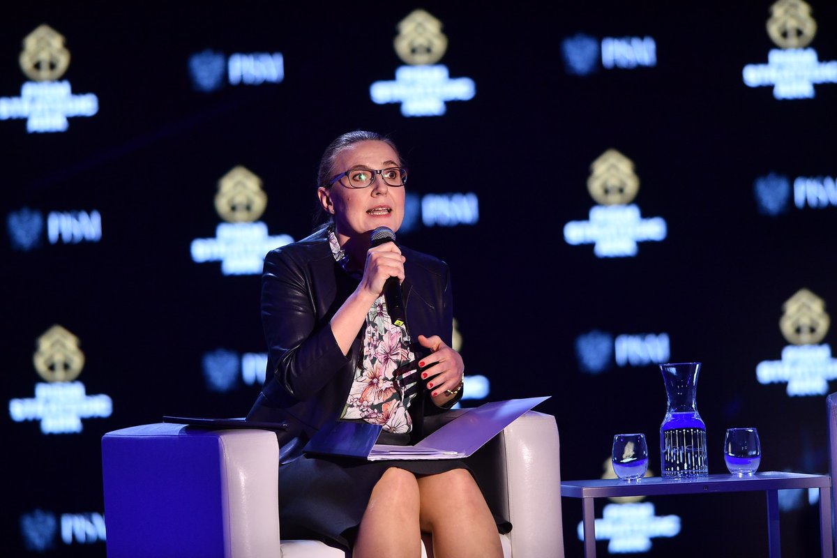 Strategic_Ark's tweet photo. Now, a one-on-one exclusive, expert discussion on the close future of China following #CPC 20th Congress. @Shilinabolan of @PISM_Poland interviewing @FGodement Keep following this account, or tune in to: https://t.co/fcrlNzNwTG #Strategic_Ark #thefutureoftheWest https://t.co/uR9lM52BGR