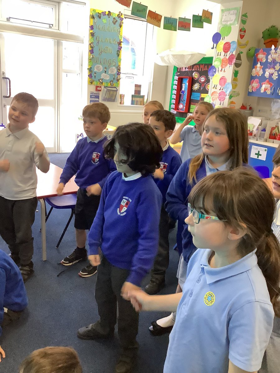 MPPS_Wirral's tweet image. We love a bit of movement in our Maths classes. We’ve been telling the time through cheerleading. #bbcteach