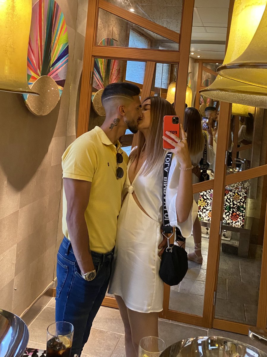 No puedo estar más orgulloso de ti.❤️
Estoy deseando empezar nuestra nueva etapa 🏡 ❤️
Te amo ❤️
