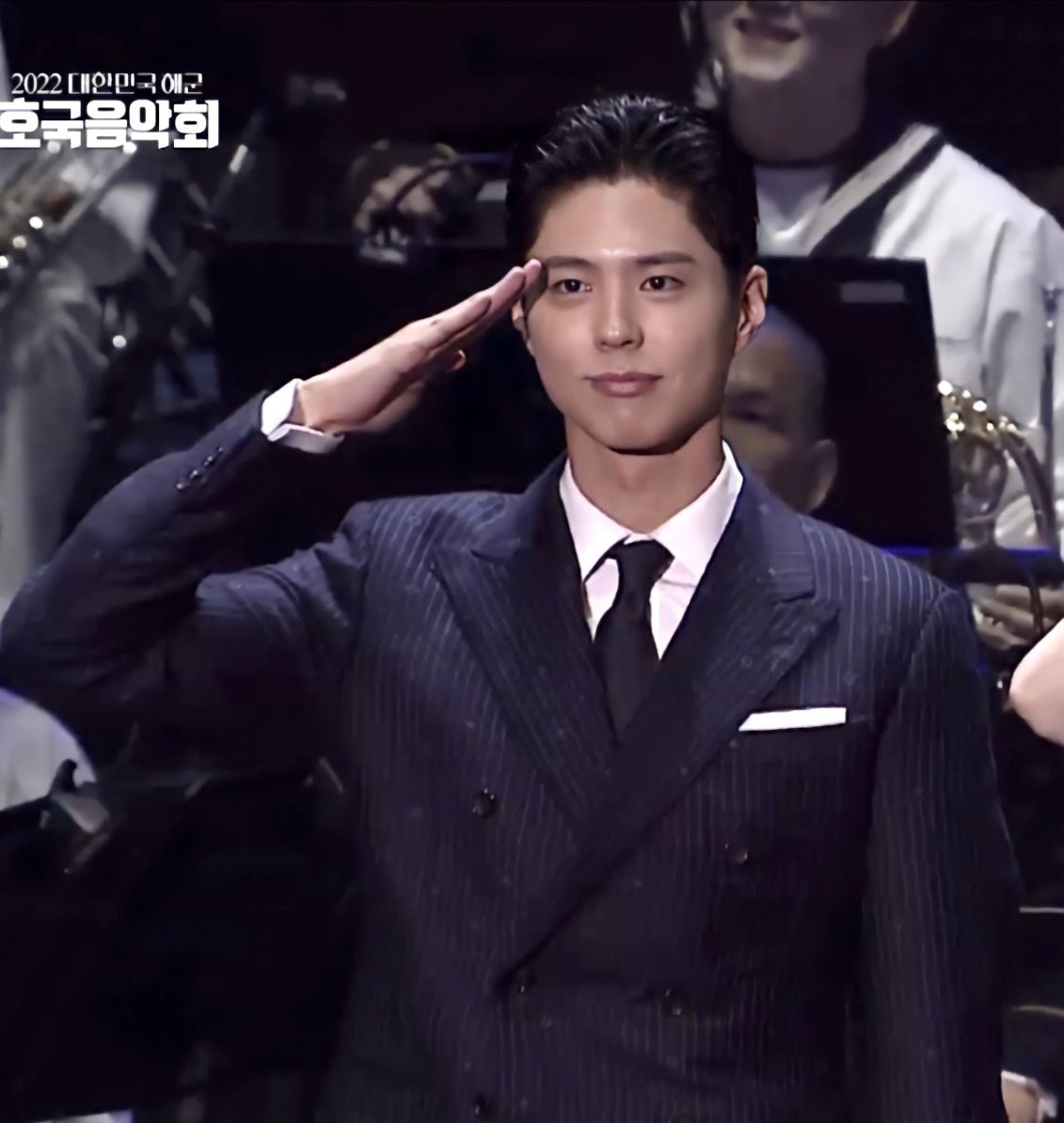 gummysun616's tweet photo. @BOGUMMY 오늘도 멋진 MC
호국에서 예비역 병장으로 만나니 감회가 새롭네요 자주 보니 너무 좋아요❣️ https://t.co/vIucSpL61G