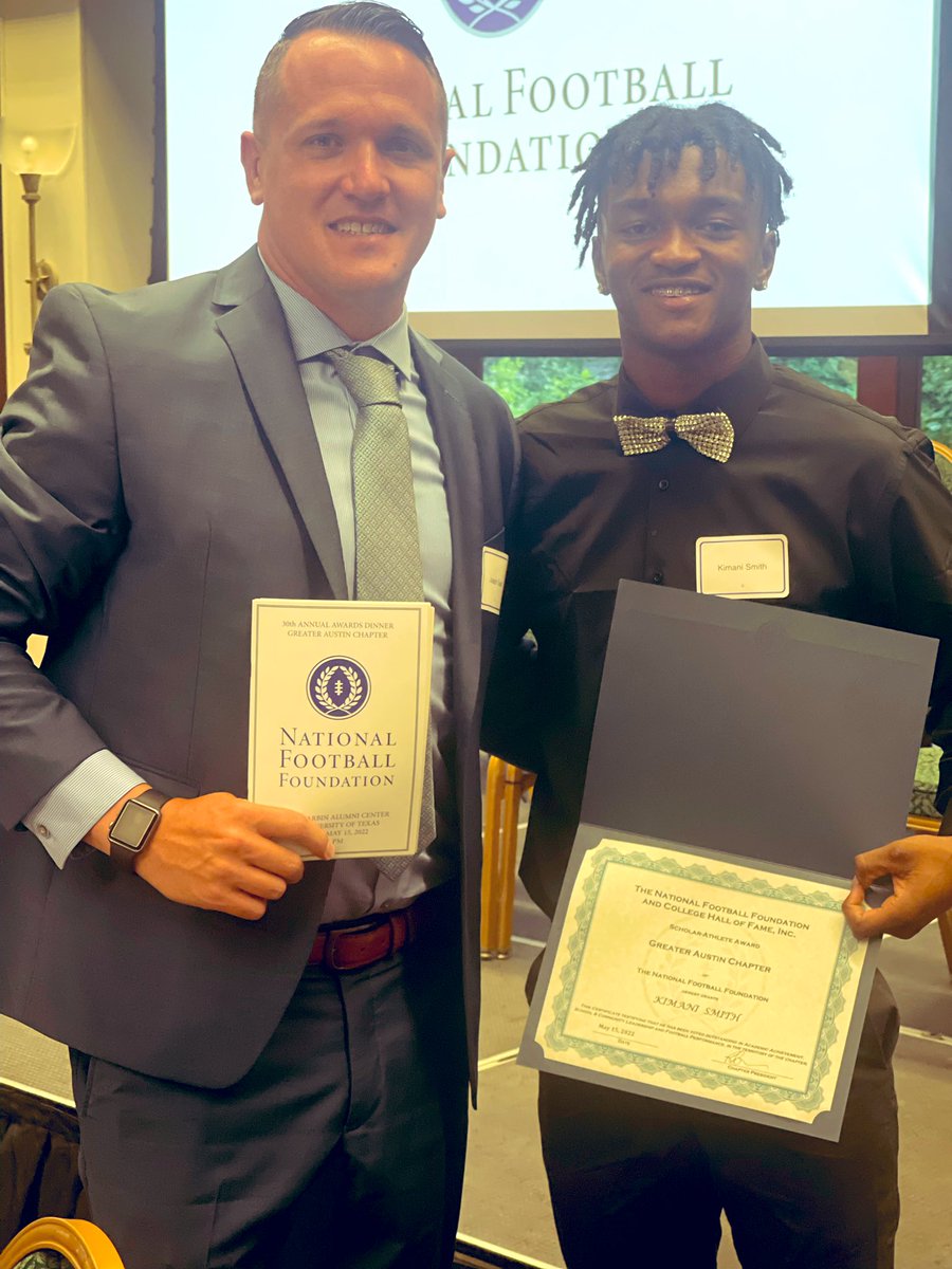 CoachSaxe's tweet photo. May has been a GREAT month to be in @akinsathletics!
@MichaelYbarra34 🖊 ➡️ @SDmesafootball 
@MathewFan03 🖊 ➡️ @WesleyanIowa 
@_makhimarie 👟 @uiltexas State Track meet 
@kismith22 recognized @NFFNetwork 
12 ⚾️🥎🏌🏻🏃🏾‍♀️athletes awarded @THSCAcoaches Academic All State!
@AkinsAISD https://t.co/69dXZXAk8e