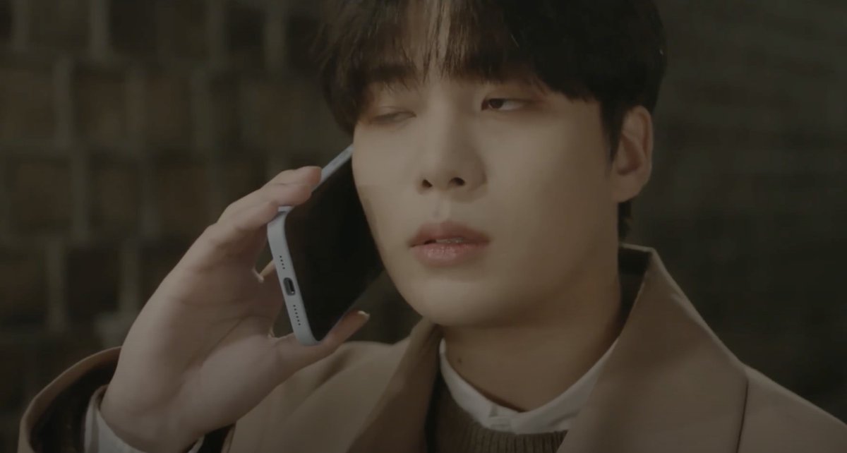 hongjoong wearing a shitty party city wig standing at the end of a dark alley: jongho there's something i forgot to tell you 🥺
jongho: