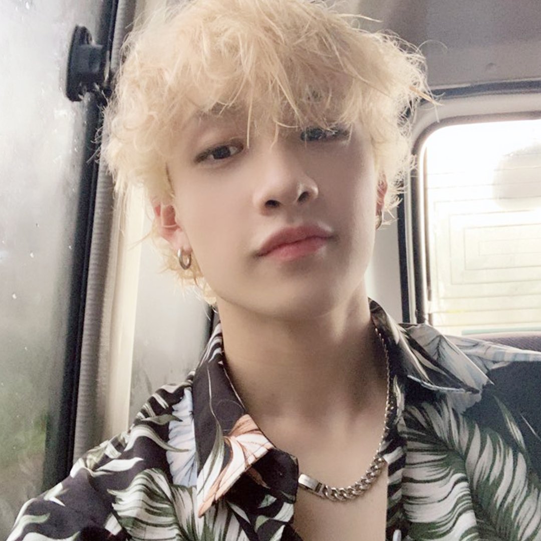 getcoolwithchan's tweet photo. บอกเลยว่าตอนเอ้ปเสื้อตัวนี้ลืมไปแล้วว่าชานเคยใส่ พอกลับมาลองค้นๆดู ใกล้เคียงเลย ได้อยู่นะนี่ ☺️
#รีวิวชุดน้องเจซีพี #wolfwlog https://t.co/zYjFP7ets2