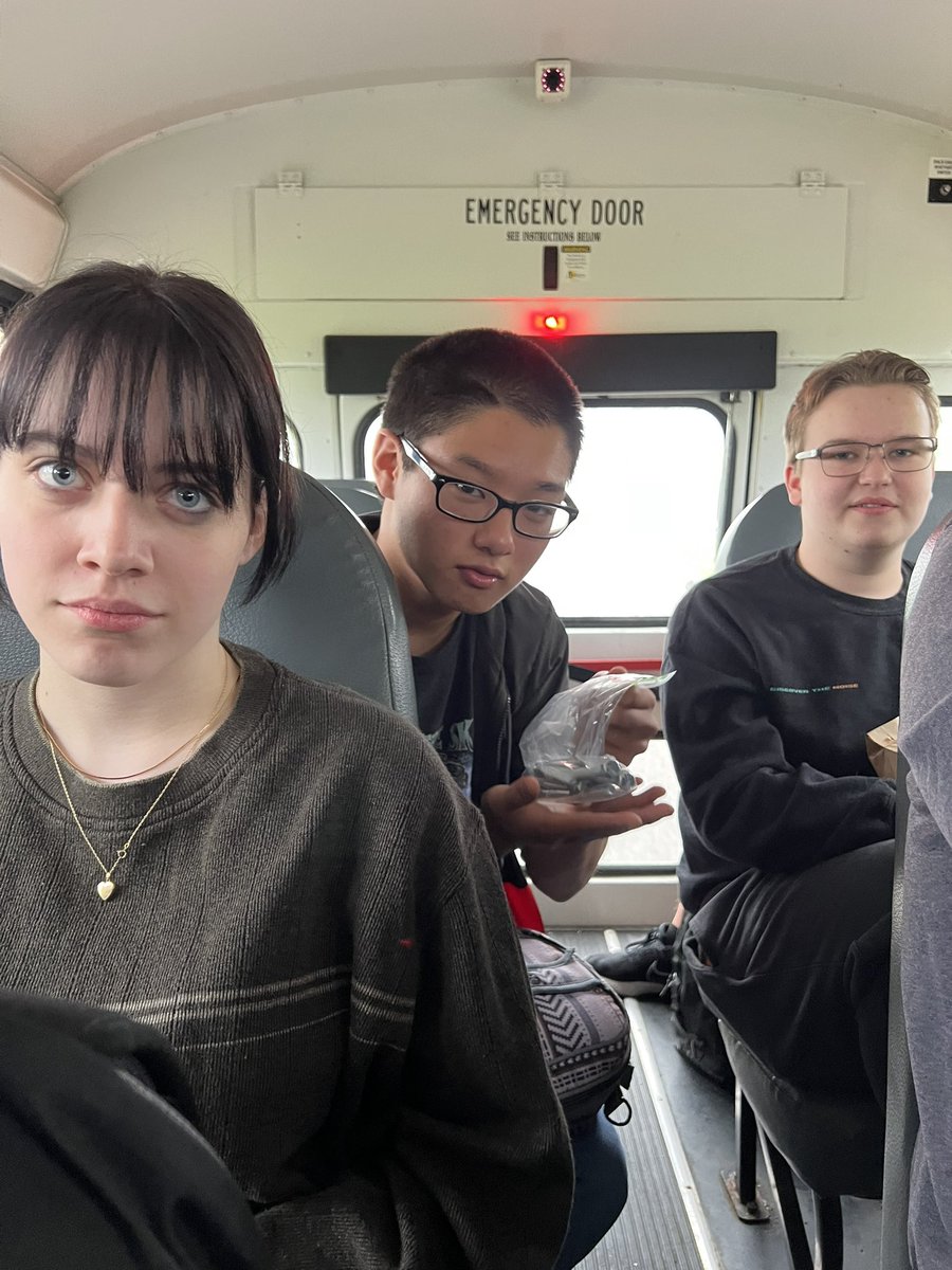 SHSTechClub's tweet photo. Headed to #ECCTechWars2022 very excited! https://t.co/Apj9baatnv