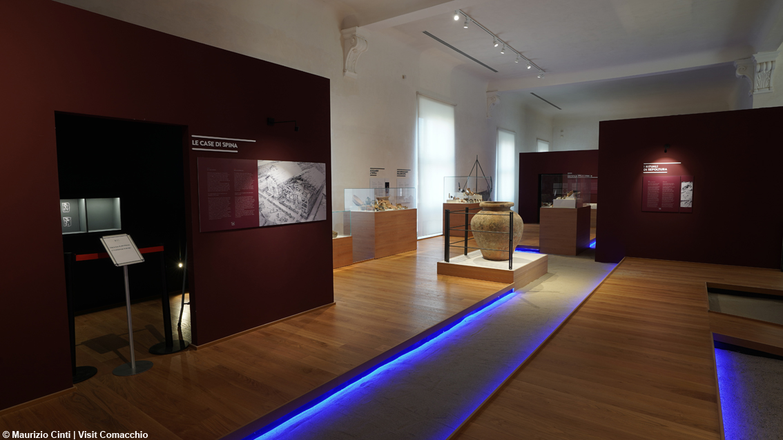 TurismoItaliaNw's tweet photo. 100 anni di Spina, una straordinaria epopea archeologica: gli eventi per vivere questa storia unica tra le Valli di Comacchio
Leggi la notizia https://t.co/7RJMUUN9Tf
#maggio2022 #spina #visitcomacchio #vallidicomacchio #turismoitalianews #turismo @VisitComacchio @turismoER https://t.co/pe0HyVdBoH