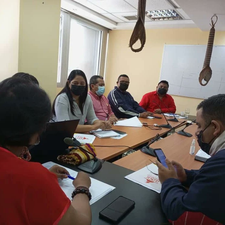 Indigenas_AN's tweet photo. #18Mayo Se realizó la Reunión Ordinaria de la Comisión Permanente de Pueblos Indígenas de la AN, esta reunión fue orientada por la Primera Vicepresidenta, Dip. Nicia Maldonado, con la finalidad de tratar los puntos del orden del día. https://t.co/XzXaGYakUs