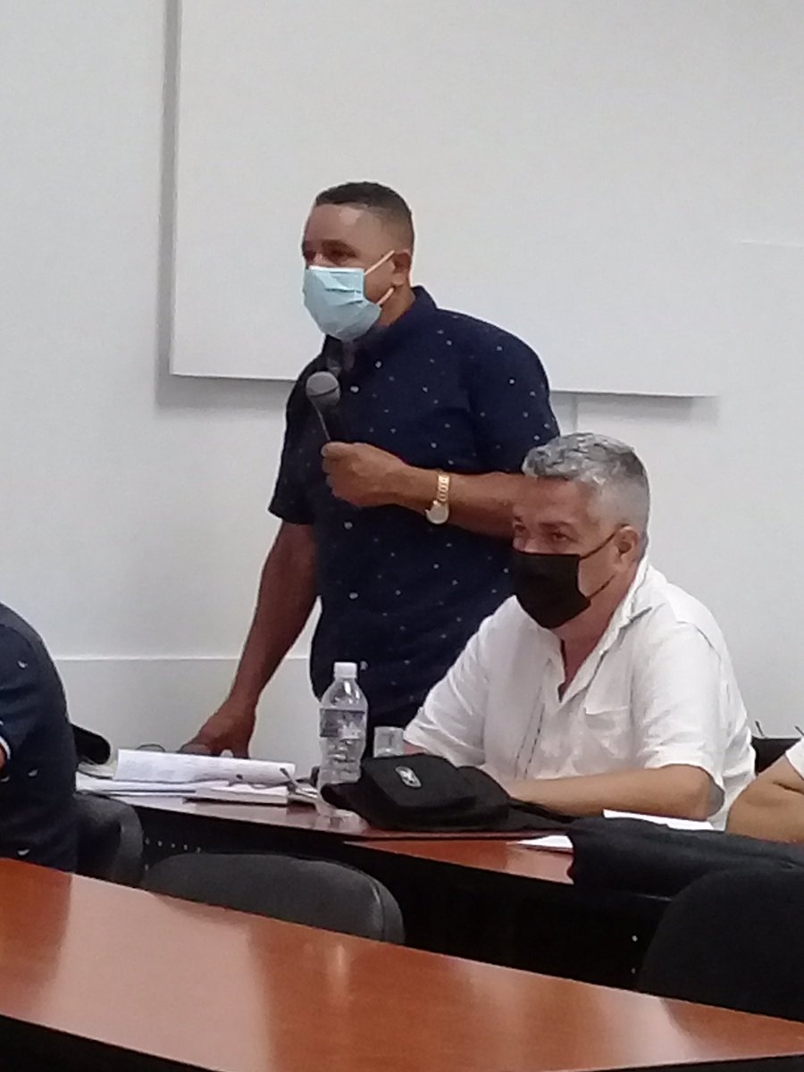 Con la presencia del viceprimer ministro <a href="/JorgeLuisTapiaF/">Jorge Luis Tapia Fonseca</a> chequeamos el cronograma del perfeccionamiento del Comercio. El objetivo de este encuentro es transformar los problemas en resultados.
#ComercioCuba #VamosConTodo