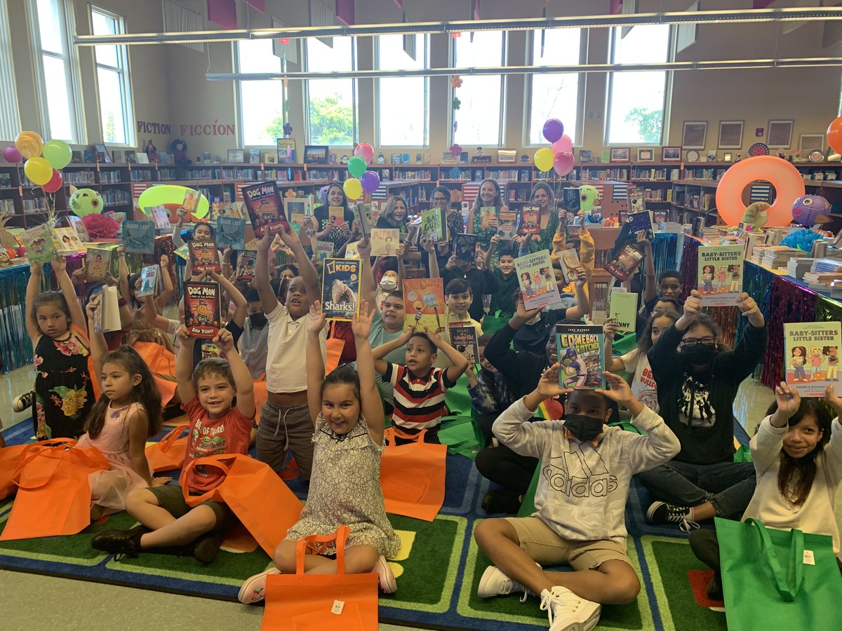 cscpbc's tweet image. "Readers are LEADERS!" What a fantastic morning kicking off summer reading with @BerkieBulldogs! Each student picked out a book to take home, courtesy of our #ABookforEveryChild campaign. Happy reading everyone! @pbcsd #cscpbc