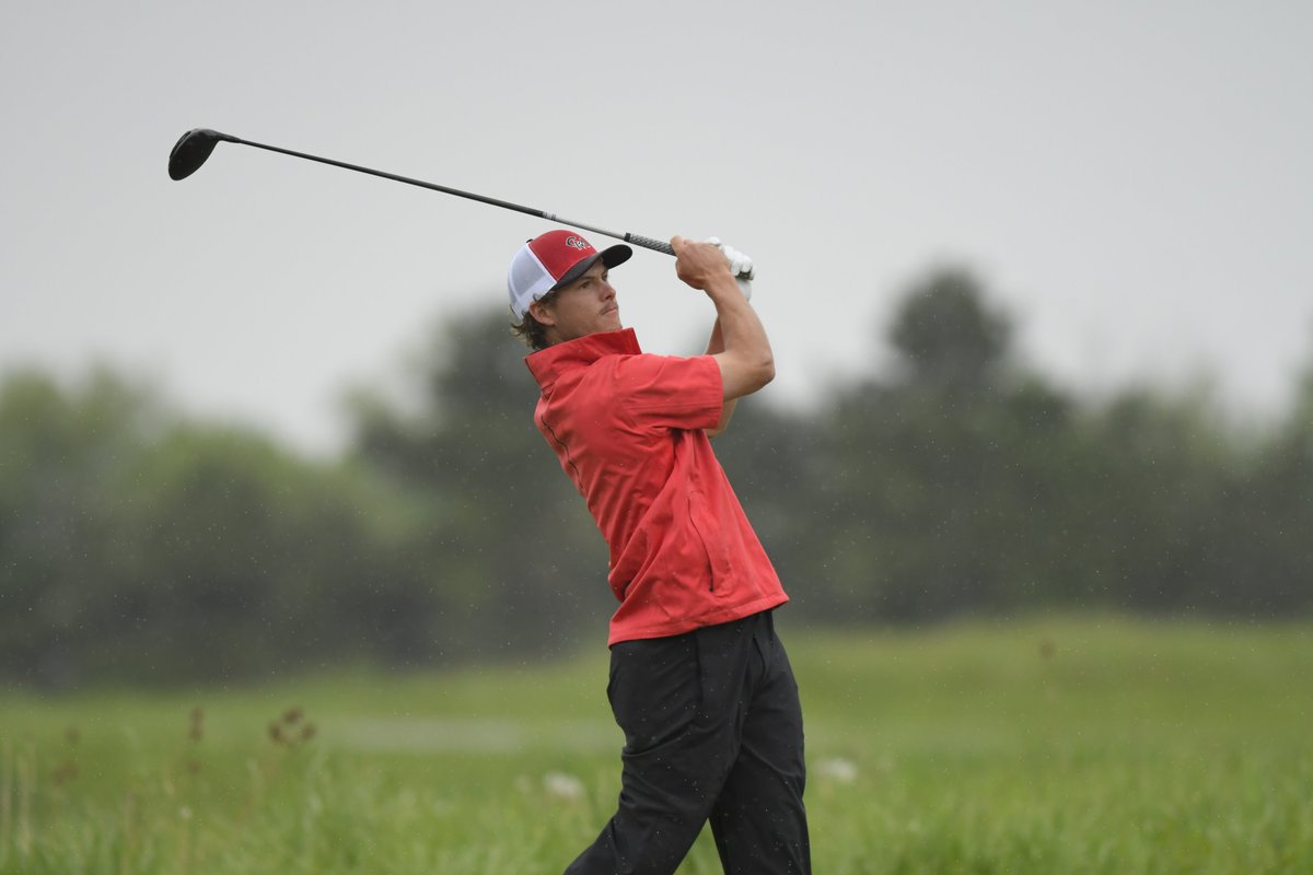 ucm_athletics's tweet image. MULES GOLF IS IN THE NATIONAL SEMIFINALS!

They upset No. 2 Arkansas Tech in match play, 3-2. 

Up next: vs. No. 7 Oklahoma Christian in the semis this afternoon at 1:30 p.m. CT in Detroit. 

📊 | bit.ly/3FZF3Pd

#teamUCM x #MakeItYours