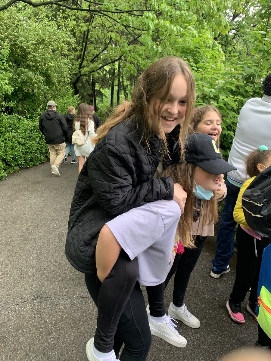 Some wildlife in their natural habitat! #cmsdoesbronxzoo