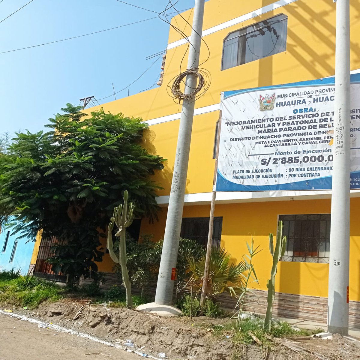 SunafilPeru's tweet photo. #LimaProvincias | Participamos en un operativo conjunto con la @GORELIMA, @FiscaliaPeru, @ProvincialLima y @PoliciaPeru, en una obra de #Huacho,
✅La finalidad es verificar que los trabajadores se encuentren en planilla, como también, supervisar el registro del carnet #RETCC. https://t.co/YyVRk8frYb