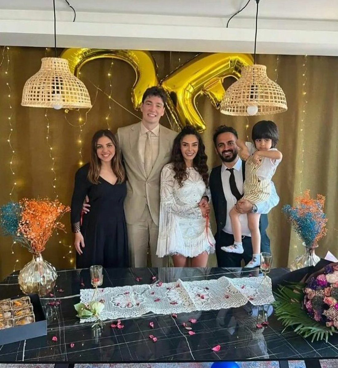 lus2207's tweet photo. 💙 officially #engagedcedi 😃  

#EbruŞahin  @rebrusahin @cediosman https://t.co/YahcbhRhOv