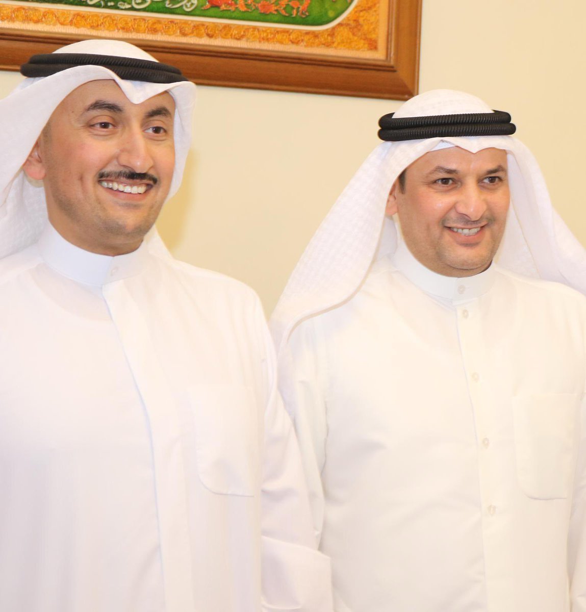 فزعاتكم مضرب أمثال للجميع والكل يشهد لها

الفوز بالحضور لمرشحنا أخوي #فهيد_فهاد_المويزري
الحرص على التحضير والحضور في يوم الانتخابات

مانقصر الخطوه عن فهيد فهاد
بالذات لا صارت(عناد وتحدي) 
حنا سلايل {عبس} في بر وبلاد
وصقورنا لا جا المــلاقــا تهــدي 

احتزم يابوفهاد وابشر بالسعد