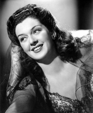 TCMCult's tweet photo. Rosalind Russell 1907-1976 #TheWomen (Sylvia Fowler) #TCMParty https://t.co/tHwLgzHR6D