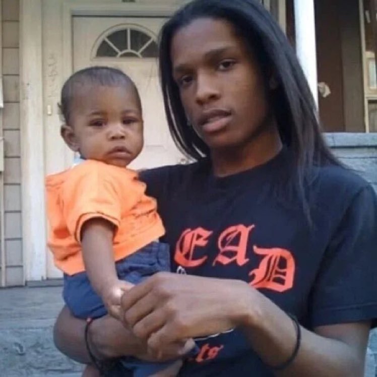 ASAP Rocky gotta recreate this pic with him &amp; Rihanna’s baby