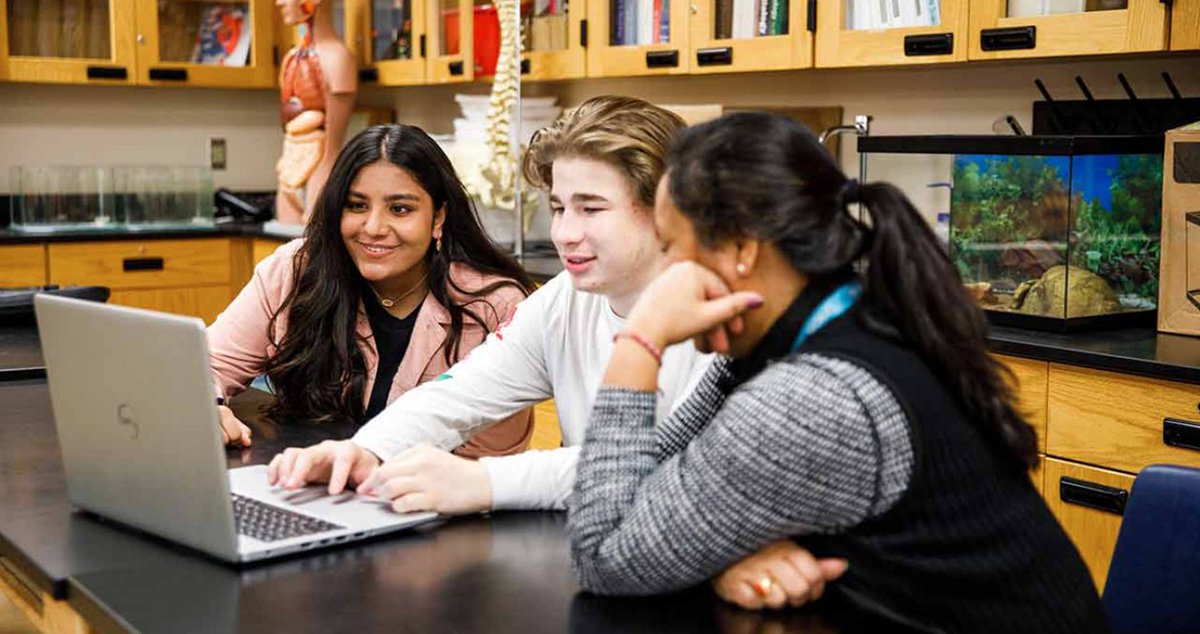 Arizona State University Research (@asuresearch) on Twitter photo <a href="/ASU/">Arizona State University</a> researchers are developing interactive virtual lessons to bring #biotechnology to diverse classrooms around Arizona.
Abhishek Singharoy, from <a href="/ASU_SMS/">ASU School of Molecular Sciences</a>, leads the BioSense Network project which received a $1.4 million grant from the <a href="/DeptofDefense/">Department of Defense 🇺🇸</a>.
research.asu.edu/bringing-today… <a href="/ASU/">Arizona State University</a> researchers are developing interactive virtual lessons to bring #biotechnology to diverse classrooms around Arizona.
Abhishek Singharoy, from <a href="/ASU_SMS/">ASU School of Molecular Sciences</a>, leads the BioSense Network project which received a $1.4 million grant from the <a href="/DeptofDefense/">Department of Defense 🇺🇸</a>.
research.asu.edu/bringing-today…