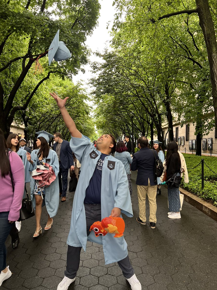 nickgupta212's tweet photo. Two years after our #graduation from #ColumbiaUniversity @ColumbiaGS @Columbia, we finally got to celebrate! #OwlTogether2022 #classof2020 #Commencement #columbiaGS #Columbia 🎓🦉😍🎉🍾🥂🦁 https://t.co/10zManxqv5