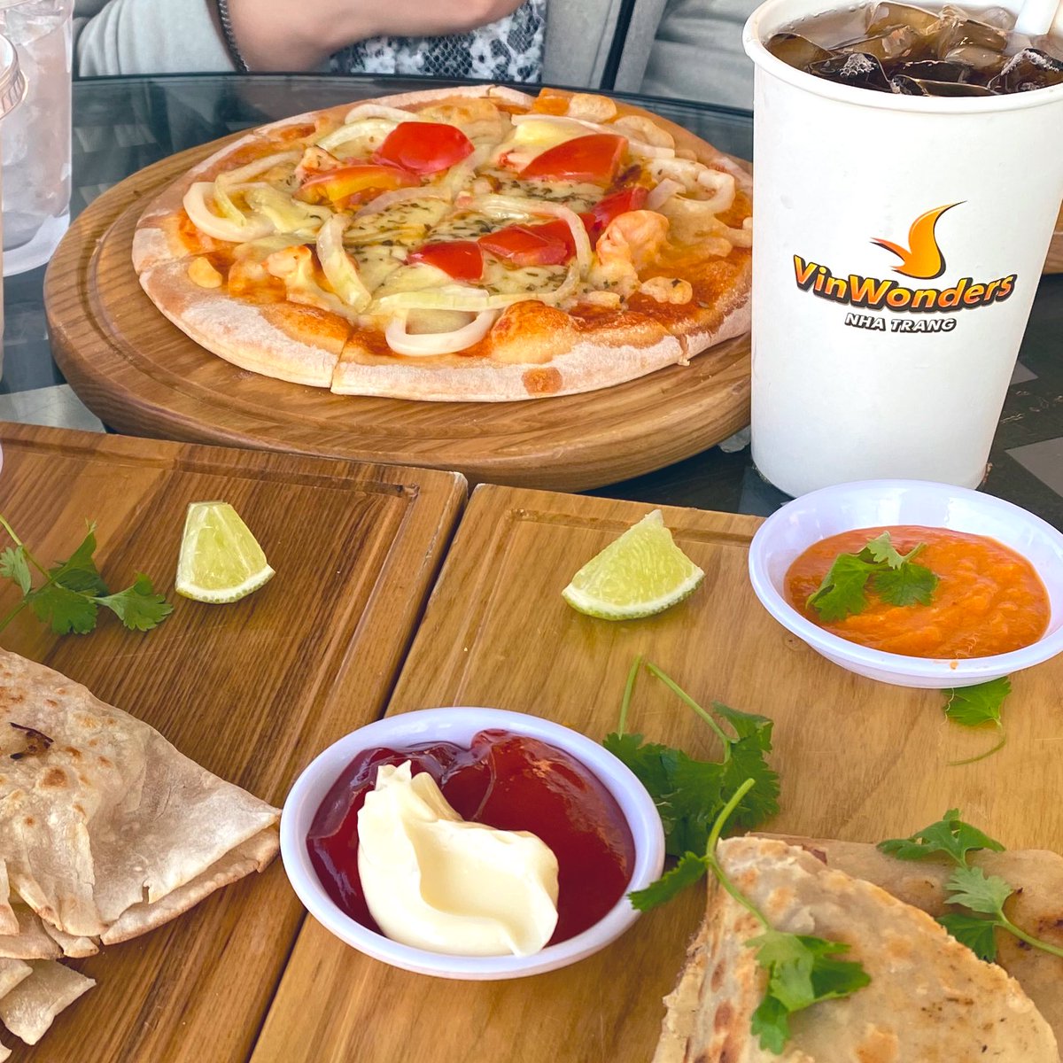 RubyKim2224213's tweet photo. #BinancePizza and #Binance.

Amazing project. I really love pizza. But this is pizza topping (seafood with pineapple). I will try your favorite topping and send photo later ❤️ https://t.co/KejY2OJn5m