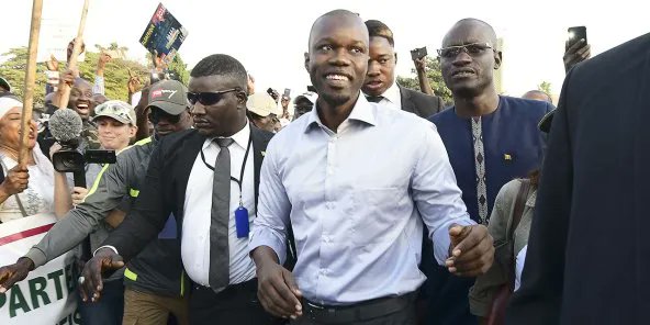ACNews_org's tweet photo. ☷[ 🔴 ACNEWS - ARTICLES CHOISIS DU JOUR ]
La mort du G5 Sahel   -  Le chant du cygne des symboles coloniaux   -   Les manifestations ant-présence française   -   L'affaire Idrissa GUEYE...  | À LIRE Sur ACNews - https://t.co/Yu6znHgPR7 
#ACNews #Jour | https://t.co/Di6H8aVb2J