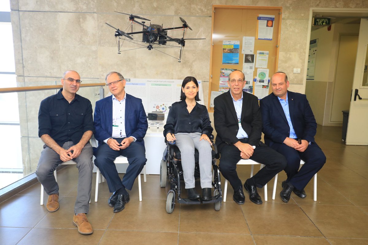 Bar_ilan's tweet photo. שרת האנרגיה @KElharrar בגנס השקת מרכז האנרגיה והקיימות; "ביטחון זה #אנרגיה.אנחנו צריכים שילוב בין סוגי אנרגיות שונות והמשבר באירופה  מראה שאי אפשר לוותר על אף אחד מהם כרגע. עלינו להוביל את עולם האנרגיה. ממקום כזה המשלב אקדמיה ותעשיה תצא הבשורה.@ZabanArie
@ZoharYinon https://t.co/LECb1yg7wr