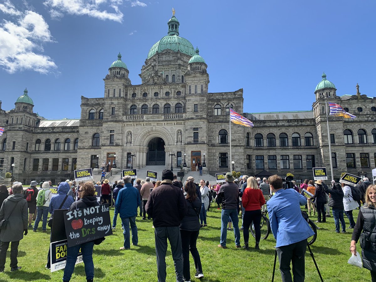 Des Britanno-Colombiens demandent un meilleur accès aux médecins de famille et aux soins de santé. Près d’un million de résidents en Colombie-Britannique sont sans médecin de famille. #icicb