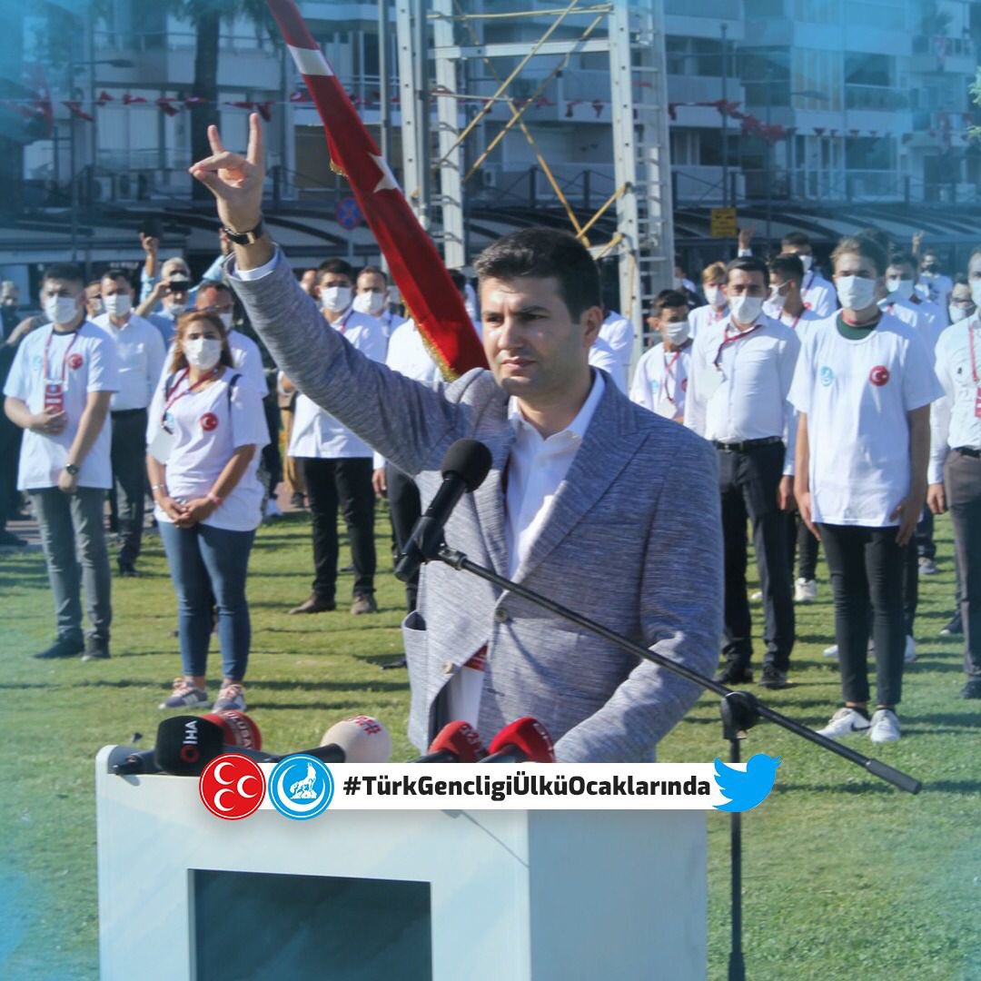 Kızılelma yolcusu, yorulmak nedir bilmeyen, onur ve şeref timsali;
Atsız Bey’in bahsettiği “Yıldırımdan, tipiden, kasırgadan yılmayan,
Ölümlerle eğlenen tunç yürekli” büyük milletin yiğit evlatları
#TürkGençliğiÜlküOcaklarında