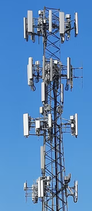 cablingmag's tweet photo. In this week's #CablingNews:

#Spring2022 #Cabling Podcast | TIA-222 #wireless tower and structure standard is 'up' for revision | Self-install modular #FTTH #connectivity | #Graybar names new Seattle District VP

@TIAonline @Graybar 

Full Newsletter:
https://t.co/NFF5BoLw6Q https://t.co/UWJkHOMydq