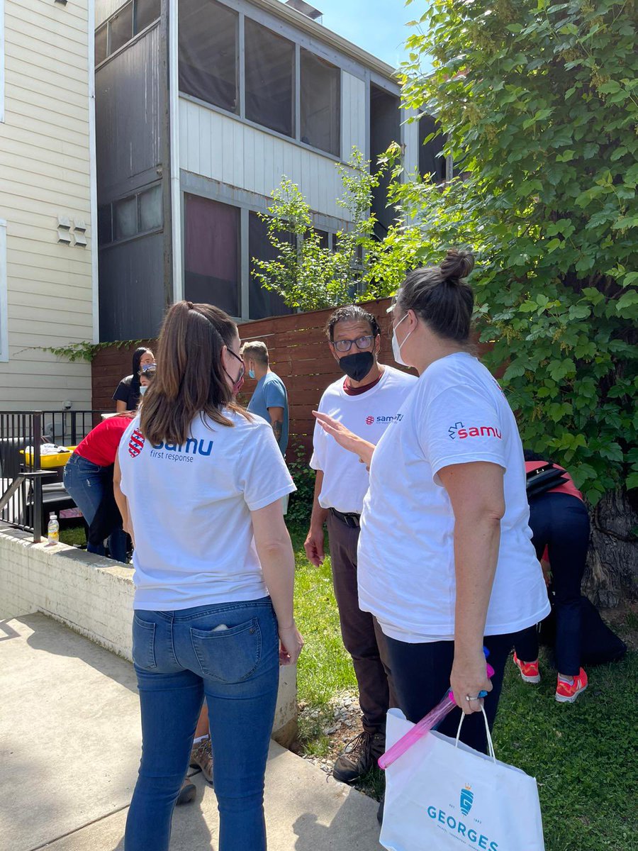 Carlos_Escalada's tweet photo. At Samu Island Condos, we are providing a transit shelter for migrants arriving to #WashingtonDC. With food provided by @WCKitchen and the local support of #CatholicCharities, they can rest, take a comforting shower and continue their journey. @samu_usa https://t.co/O9NIPlD1Q0