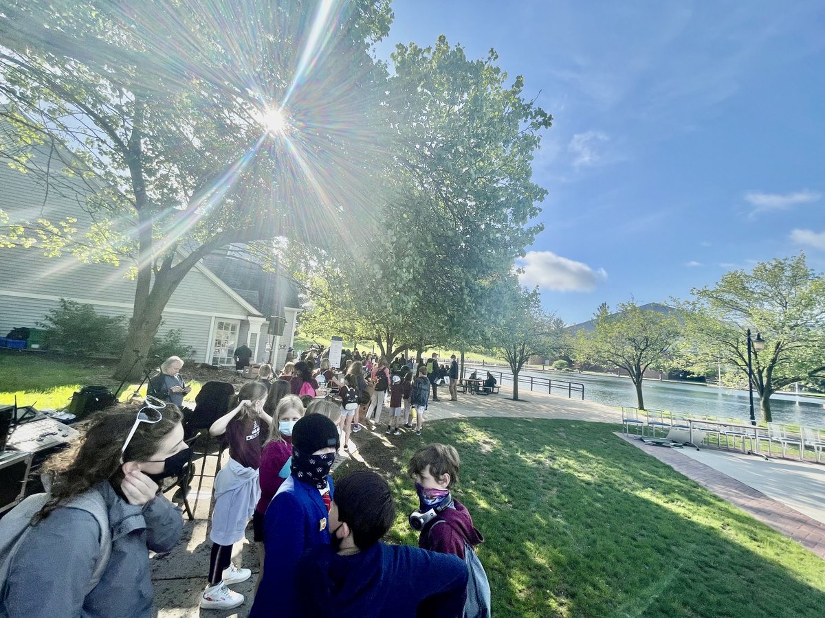 SEMIS community forum. Celebrating awesome place-based work from a number of schools throughout SE Michigan. #MiSTEM, #MiSTEMRegion2, #3PEducation.