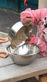 easton_academy's tweet photo. Nursery enjoyed discovery time today @DBAT_UK #EYFS #Maths #Science https://t.co/Z8HIwWOAtC