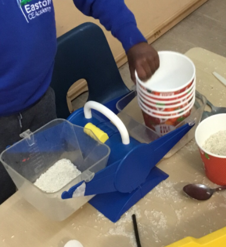 easton_academy's tweet photo. Nursery enjoyed discovery time today @DBAT_UK #EYFS #Maths #Science https://t.co/Z8HIwWOAtC