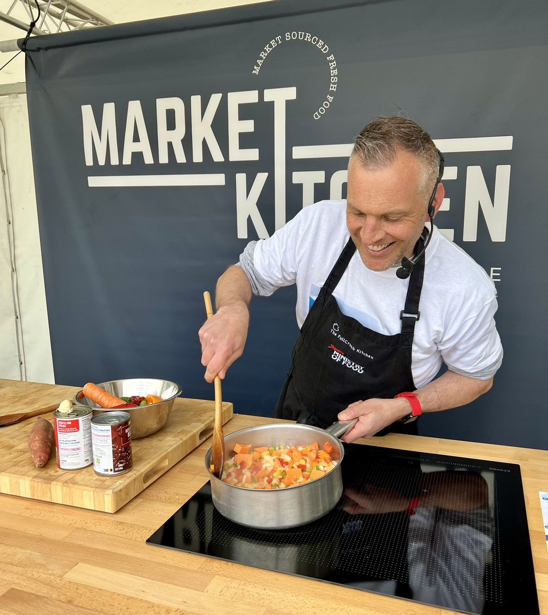 Come down to @BarnsleyMarkets until Sunday to see our fabulous Chef Chris talking about our work with @BarnsleyCouncil and @GoodfoodBarns - helping people have #MoreMoneyInYourPocket