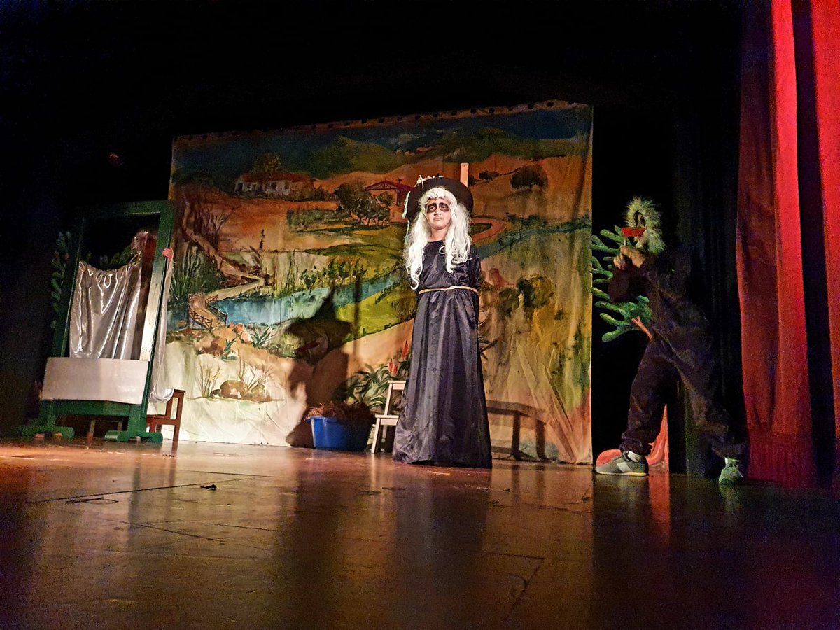 ConsejeriaEduc1's tweet photo. La mañana de hoy jueves continuamos con las actuaciones del @ColegioRabat y del @CEJacintoTetuan en el 2º día del XXIII Festival de Teatro escolar en español 🎭 #23Festivalteatro #CentrosEspañolesMarruecos  @AccEducativaExt @EmbEspanaRabat @MarocEducation @educaciongob https://t.co/FGO993uD5q
