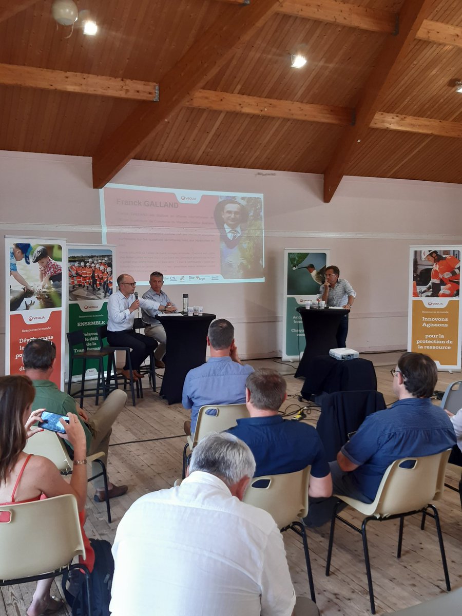 DelcrosAnne's tweet photo. Conference organisée par @veolia  #atlantique ce 18 mai en @departement17 pour accélérer les prises de conscience face aux conséquences du dérèglement climatique, prévenir, anticiper et réduire l’exposition aux #risques 
#transformation #ecogique #climat https://t.co/TP1YVjsTps