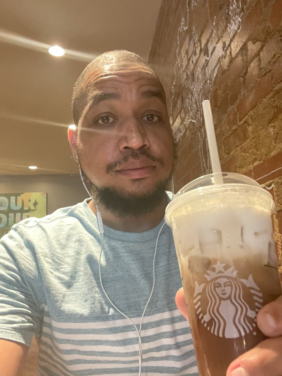 koriedrose's tweet photo. Thankful tomorrow is my last day shift before going to nights, because this struggle has never been so real 😂😂😂😂 today not only did I get a Venti cold brew but I added a shot to the mix. #TryingToWakeUp https://t.co/LKa0NpniHD