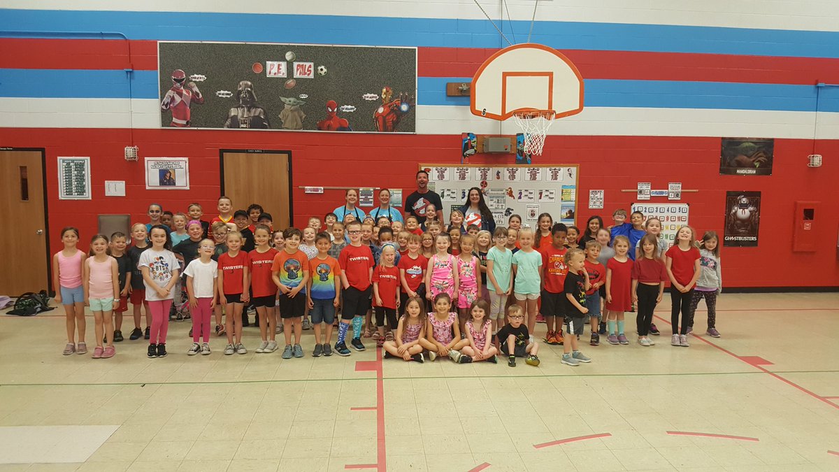 project_physed's tweet photo. 👻Teamwork Thursday👻

Twin to be a team.

#FieldDaySpiritWeek #physed https://t.co/sXhZ2tbF1T