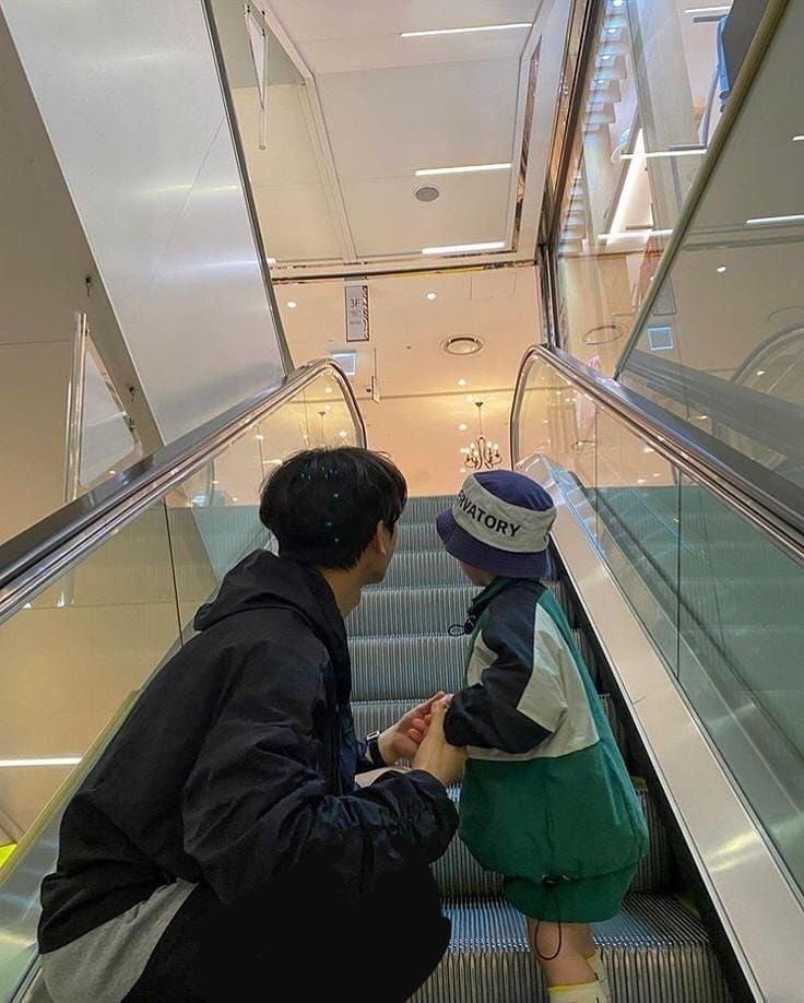 well shopping with kiddo ig. 🤷😂