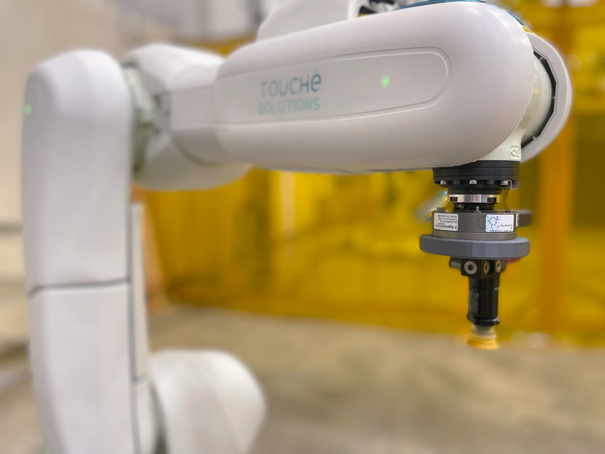 AppliedRobotics's tweet image. This year at Automate, discover how Applied Robotics QuickStop Collision Sensors work with partnering companies like Kawasaki Robotics to make it safe for human collaboration!

Booth #5107 for Applied Robotics and #2332 for Kawasaki Robotics

#automate #appliedrobotics